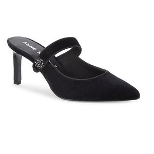 Brand new- never used Size 7. Anne Klein Velvet mule.